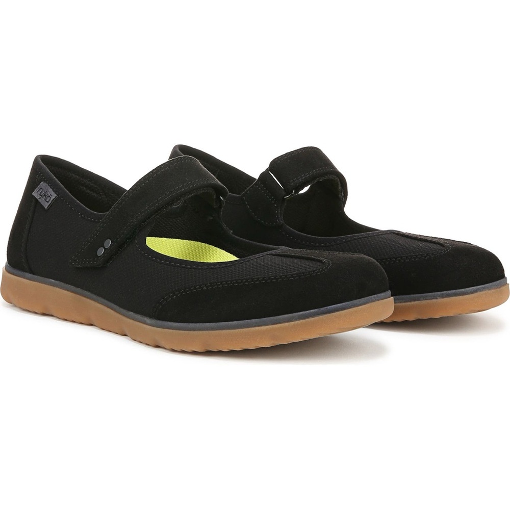 Effortless Mary Jane Closed Round Toe Flats